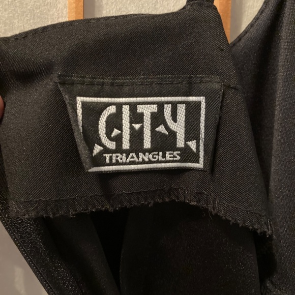 City Triangles Vintage Small Classic Little Black Dress Vneck - Picture 3 of 3
